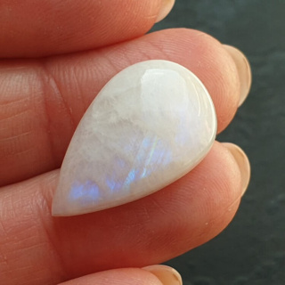 Moonstone cabochon 23x14 mm no A363