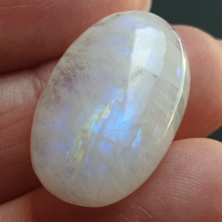 Moonstone cabochon 24x16 mm no A420