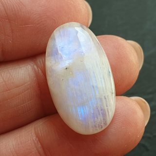 Moonstone cabochon 25x14 mm no A415