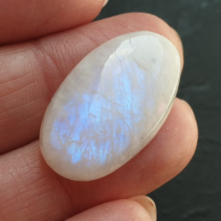 Moonstone cabochon 26x16 mm no A390