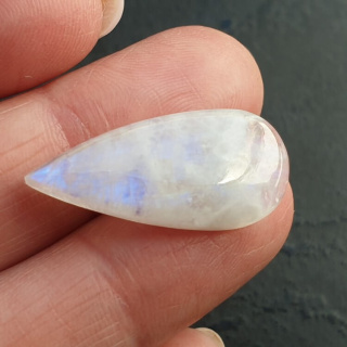 Moonstone cabochon 27x13 mm no A357