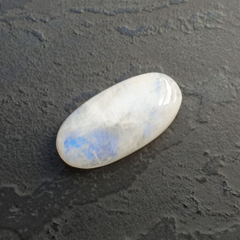 Moonstone cabochon 27x14 mm no A355