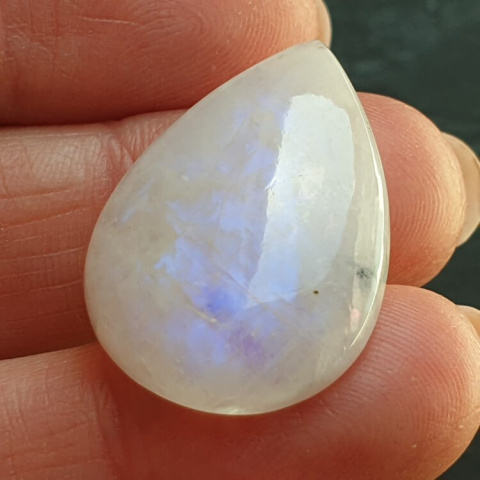 Moonstone cabochon 27x19 mm no A391