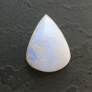 Moonstone cabochon 27x21 mm no A368