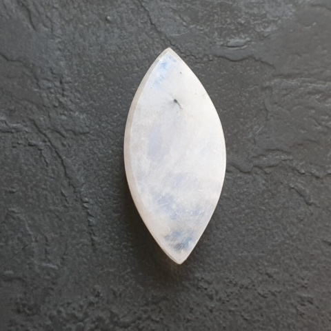 Moonstone cabochon 28x13 mm no A370