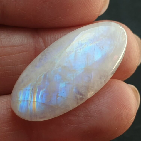 Moonstone cabochon 29x14 mm no A379