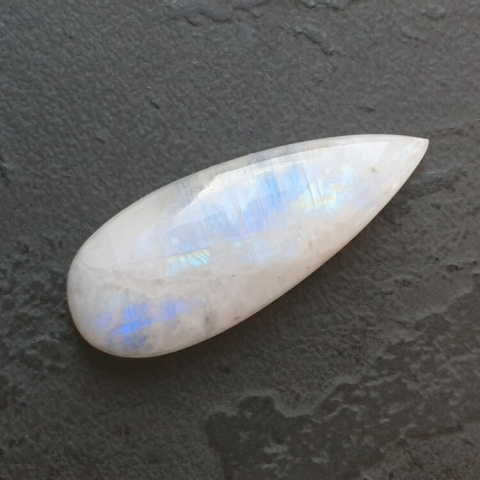 Moonstone cabochon 33x13 mm no A377 Moonstone cabochon 33x13 mm no A377