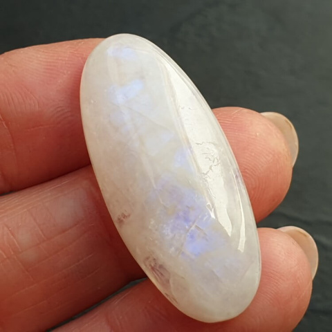 Moonstone cabochon 36x16 mm no A323