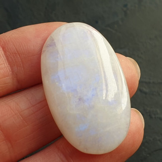 Moonstone cabochon 36x22 mm no A284