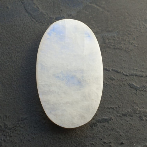Moonstone cabochon 36x22 mm no A284