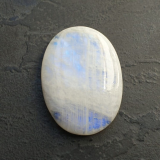 Moonstone cabochon 36x27 mm no A314