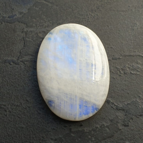 Moonstone cabochon 36x27 mm no A314