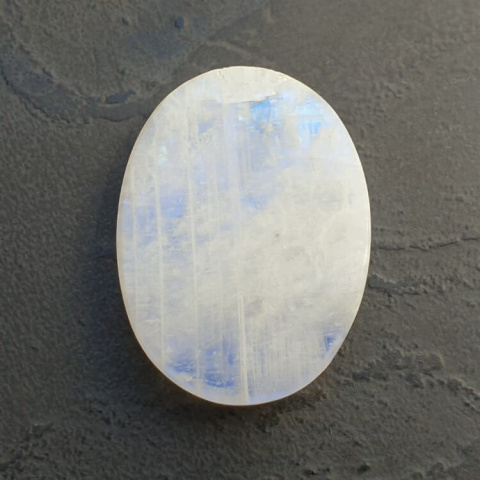Moonstone cabochon 36x27 mm no A314