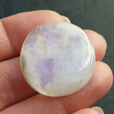 Moonstone cabochon dia 29 mm no A286