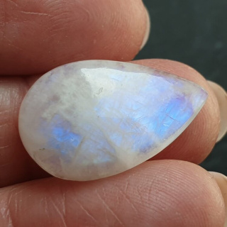 Moonstone cabochon 22x14 mm no A435