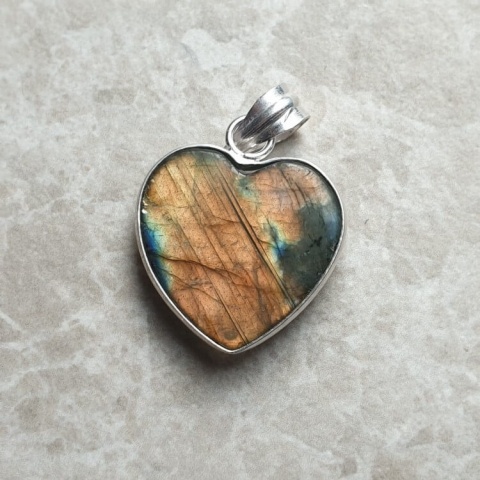 Labradorite pendant 21x21 mm no A42 Labradorite pendant 21x21 mm no A42