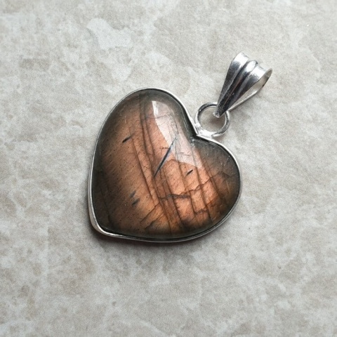 Labradorite pendant 22x21 mm no A38 Labradorite pendant 22x21 mm no A38