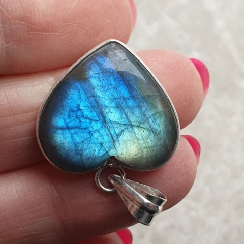 Labradorite pendant 22x21 mm no A39 Labradorite pendant 22x21 mm no A39