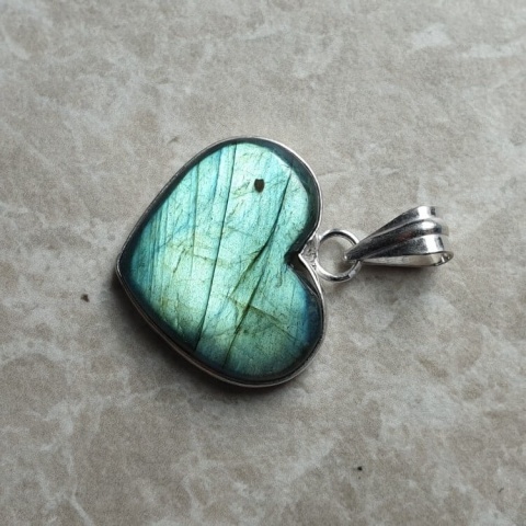 Labradorite pendant 23x19 mm no A43 Labradorite pendant 23x19 mm no A43