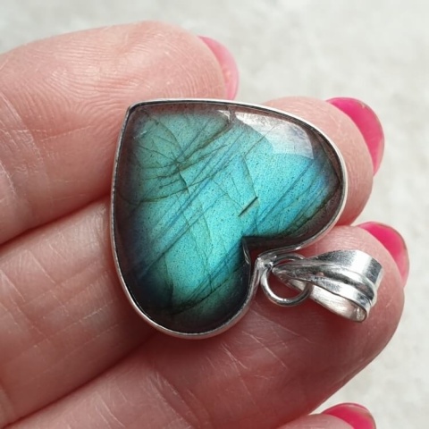 Labradorite pendant 23x21 mm no A44