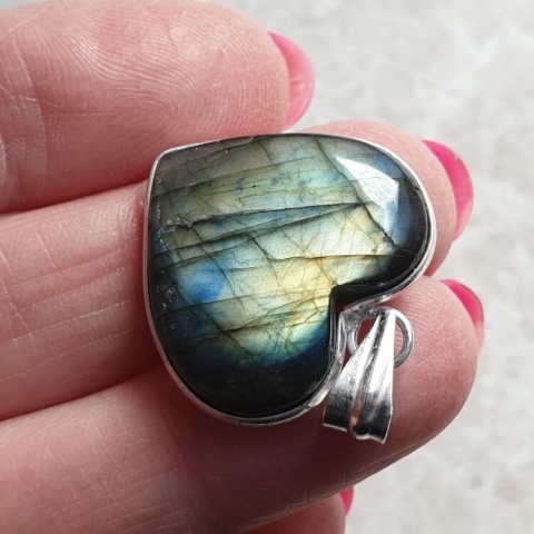 Labradorite pendant 24x22 mm no A48 Labradorite pendant 24x22 mm no A48