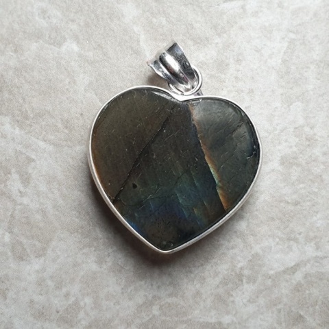 Labradorite pendant 24x23 mm no A29 Labradorite pendant 24x23 mm no A29