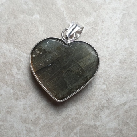 Labradorite pendant 25x22 mm no A22 Labradorite pendant 25x22 mm no A22
