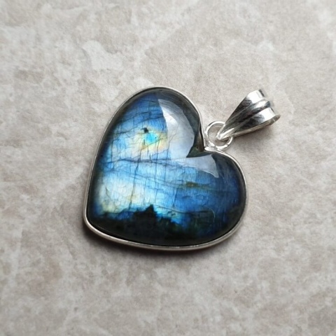 Labradorite pendant 25x23 mm no A23 Labradorite pendant 25x23 mm no A23