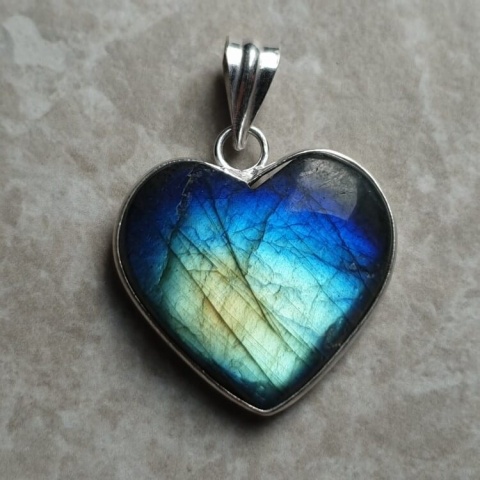 Labradorite pendant 25x23 mm no A35 Labradorite pendant 25x23 mm no A35