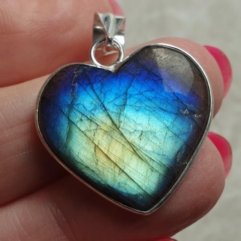 Labradorite pendant 25x23 mm no A35 Labradorite pendant 25x23 mm no A35