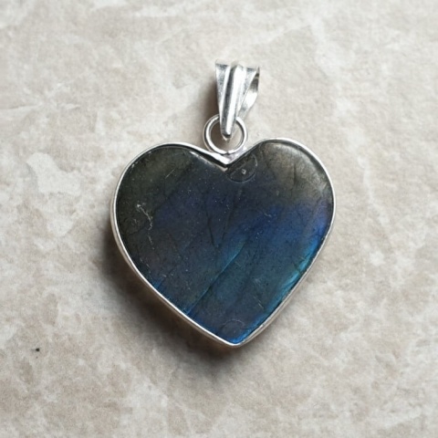 Labradorite pendant 25x23 mm no A35 Labradorite pendant 25x23 mm no A35
