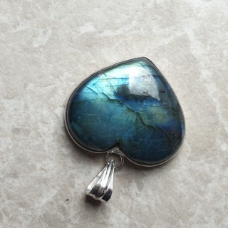 Labradorite pendant 29x24 mm no 996