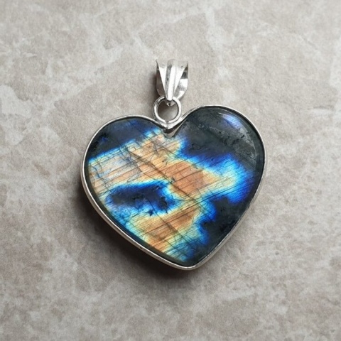 Labradorite pendant 29x25 mm no A26 Labradorite pendant 29x25 mm no A26