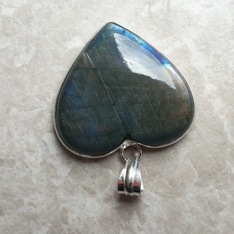 Labradorite pendant 29x27 mm no A15 Labradorite pendant 29x27 mm no A15