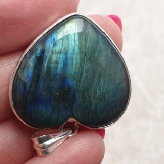 Labradorite pendant 29x27 mm no A25