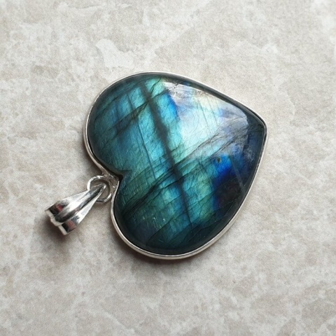 Labradorite pendant 30x28 mm no 998 Labradorite pendant 30x28 mm no 998