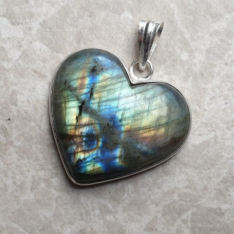 Labradorite pendant 30x28 mm no A8 Labradorite pendant 30x28 mm no A8