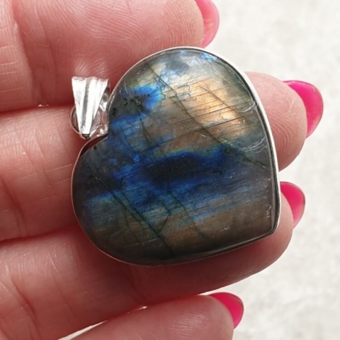Labradorite pendant 31x27 mm no 985 Labradorite pendant 31x27 mm no 985