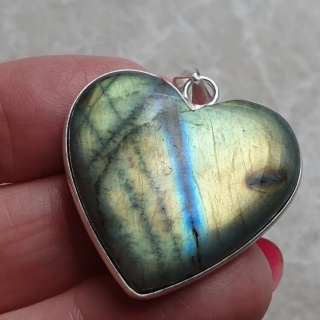 Labradorite pendant 31x29 mm no 984
