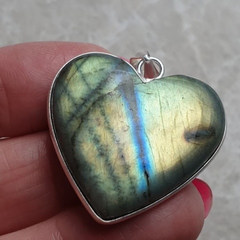Labradorite pendant 31x29 mm no 984 Labradorite pendant 31x29 mm no 984