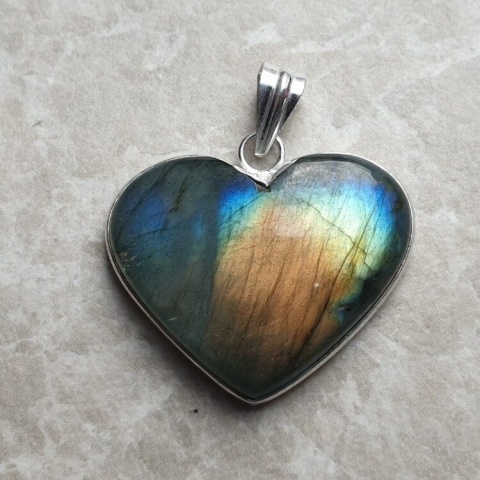 Labradorite pendant 32x26 mm no 988 Labradorite pendant 32x26 mm no 988