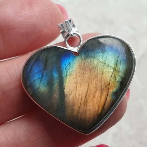 Labradorite pendant 32x26 mm no 988 Labradorite pendant 32x26 mm no 988