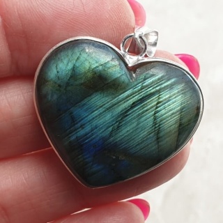 Labradorite pendant 32x29 mm no 991