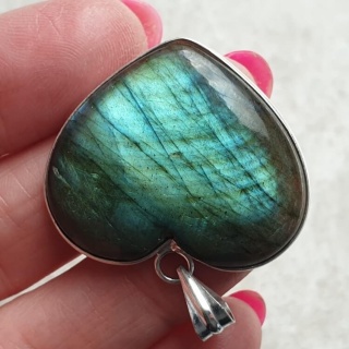 Labradorite pendant 33x28 mm no 997