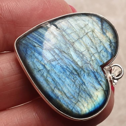 Labradorite pendant 33x31 mm no 982 Labradorite pendant 33x31 mm no 982