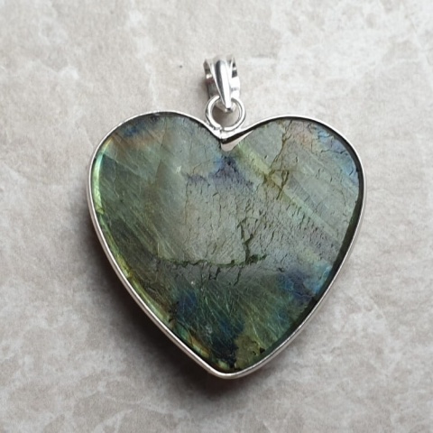 Labradorite pendant 34x32 mm no 965 Labradorite pendant 34x32 mm no 965