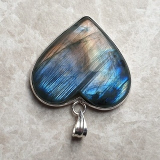 Labradorite pendant 34x33 mm no 978