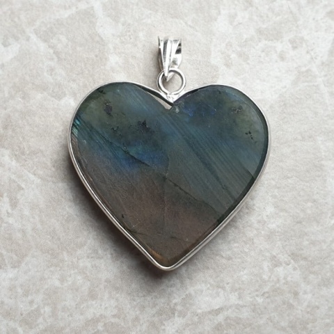 Labradorite pendant 34x33 mm no 978 Labradorite pendant 34x33 mm no 978