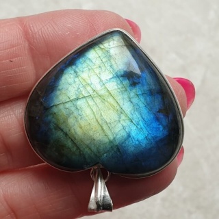 Labradorite pendant 35x31 mm no 966