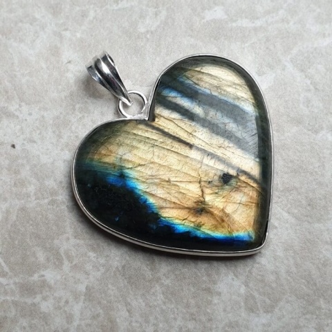 Labradorite pendant 35x32 mm no 969 Labradorite pendant 35x32 mm no 969